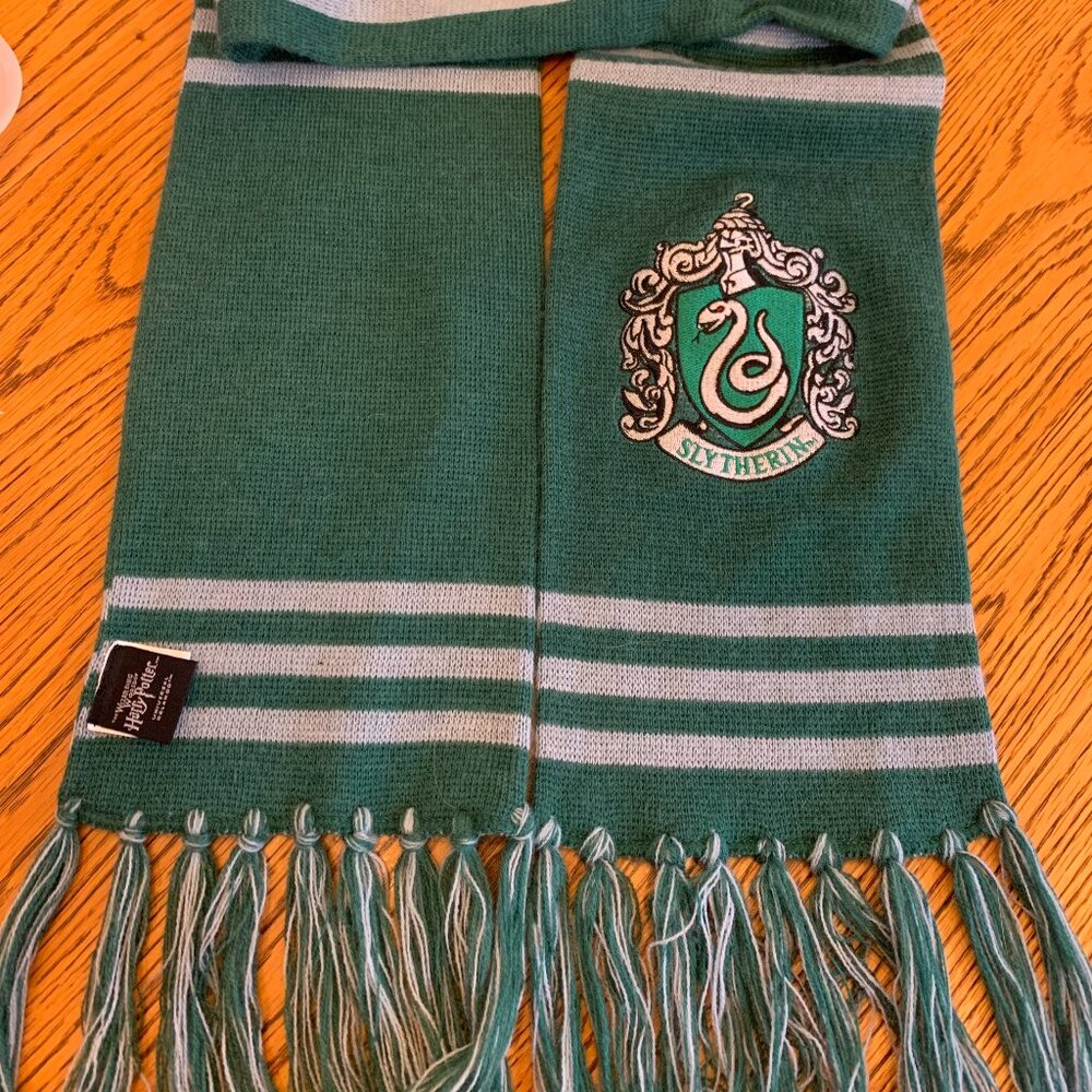 Vintage Universal Studios Harry Potter slytherin scarf